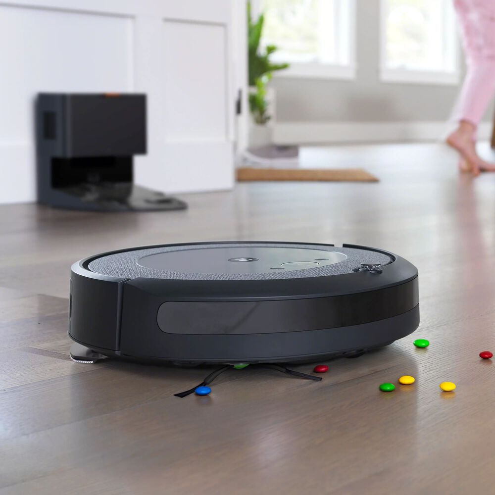 Roomba Combo® i5 | 2-in-1 Robot Vacuum & Mop | iRobot