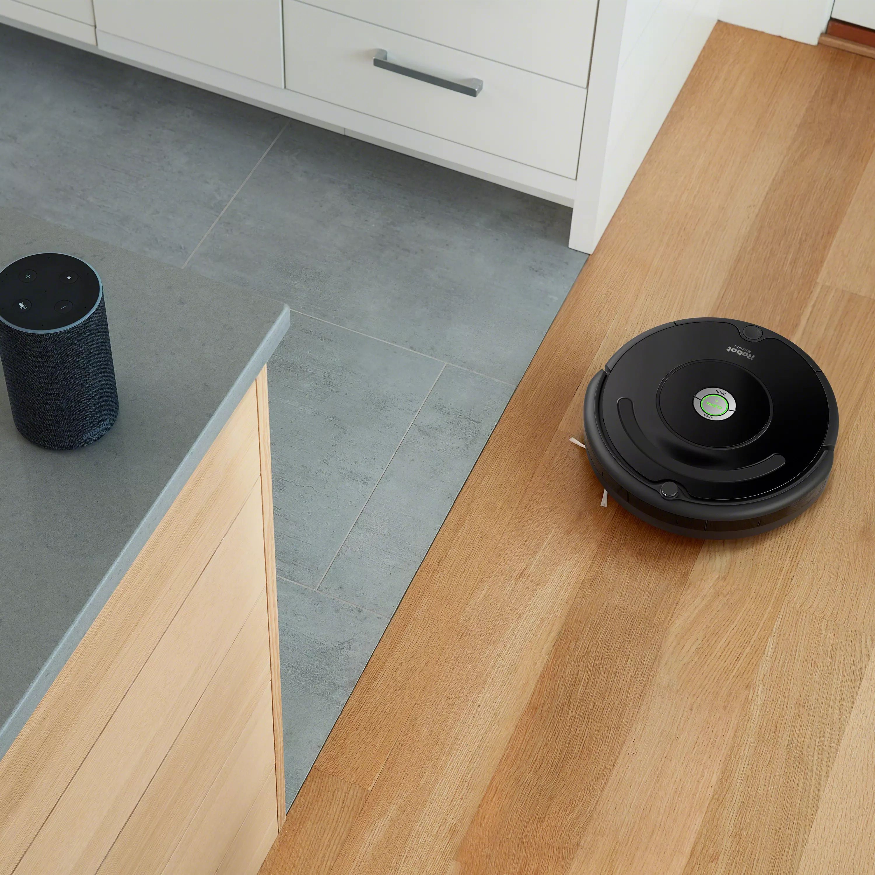 Works with Alexa iRobot Roomba 675 Robot Vacuum-Wi-Fi Connectivity Self-Charging Carpets Good for Pet Hair Hard Floors 