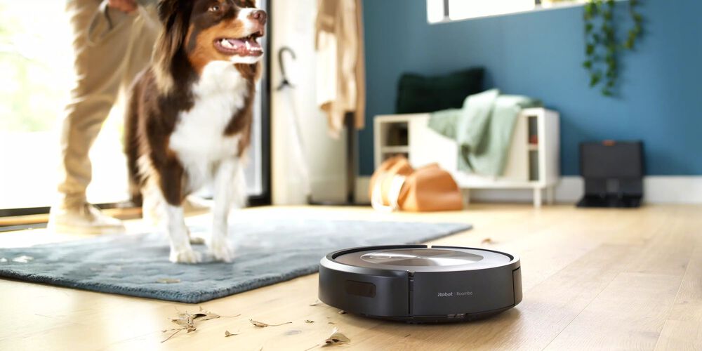 The smartest, most powerful robot vacuum yet for rough, or fine, debris pickup¹