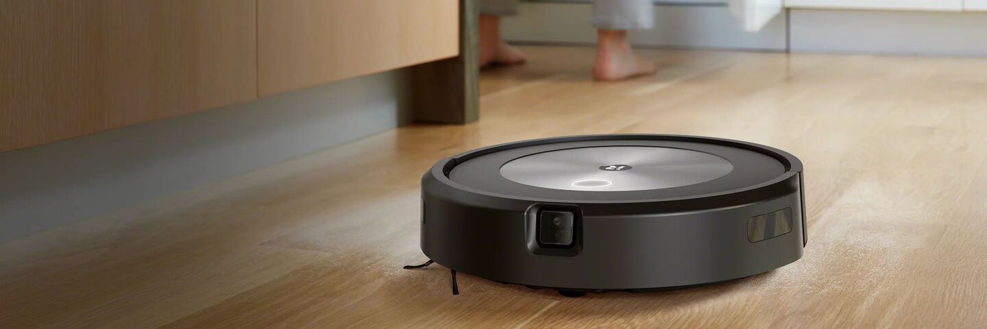 Roomba Combo&reg; j5 in the kitchen