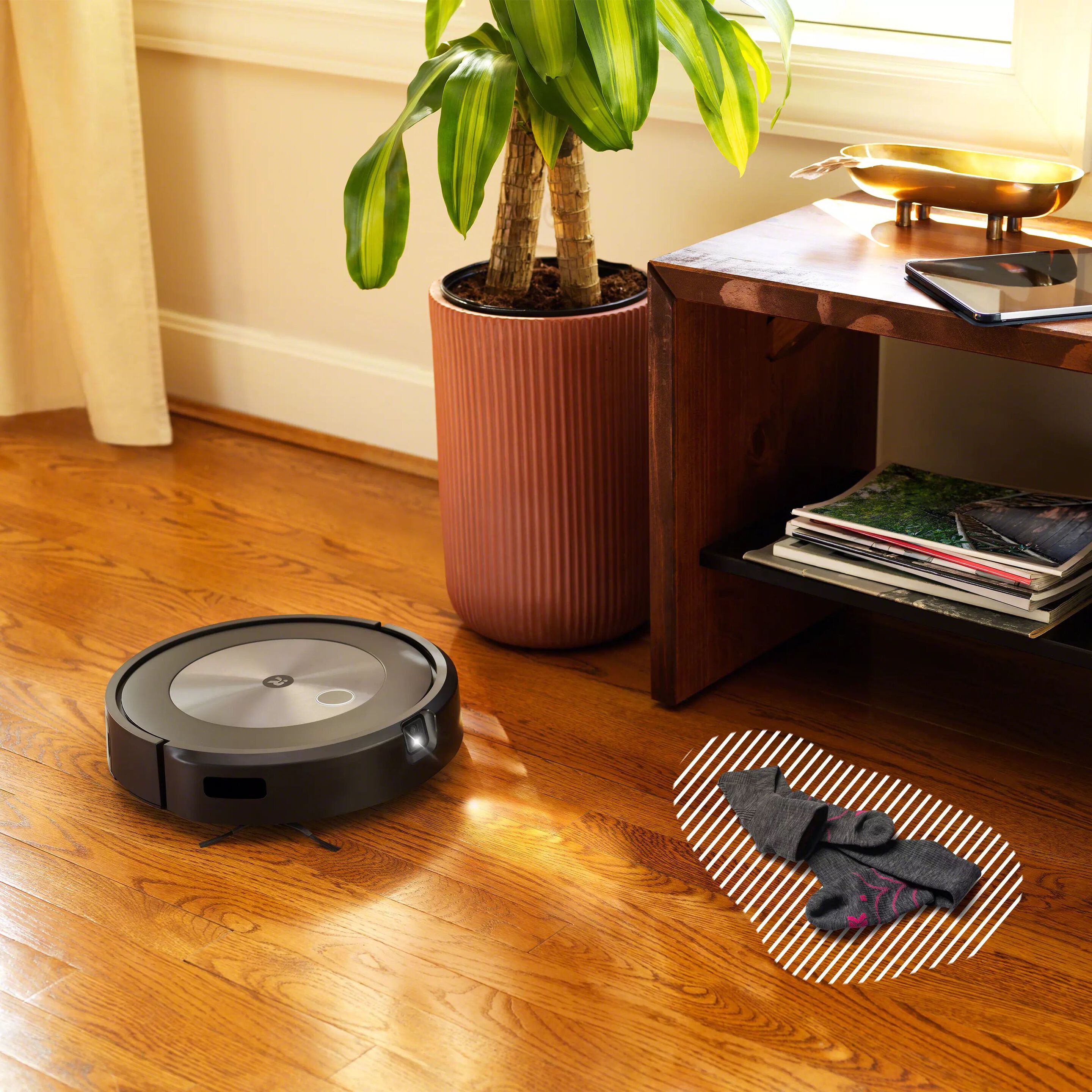 Roomba® j7+ SelfEmptying Robot Vacuum Cleaner iRobot® iRobot