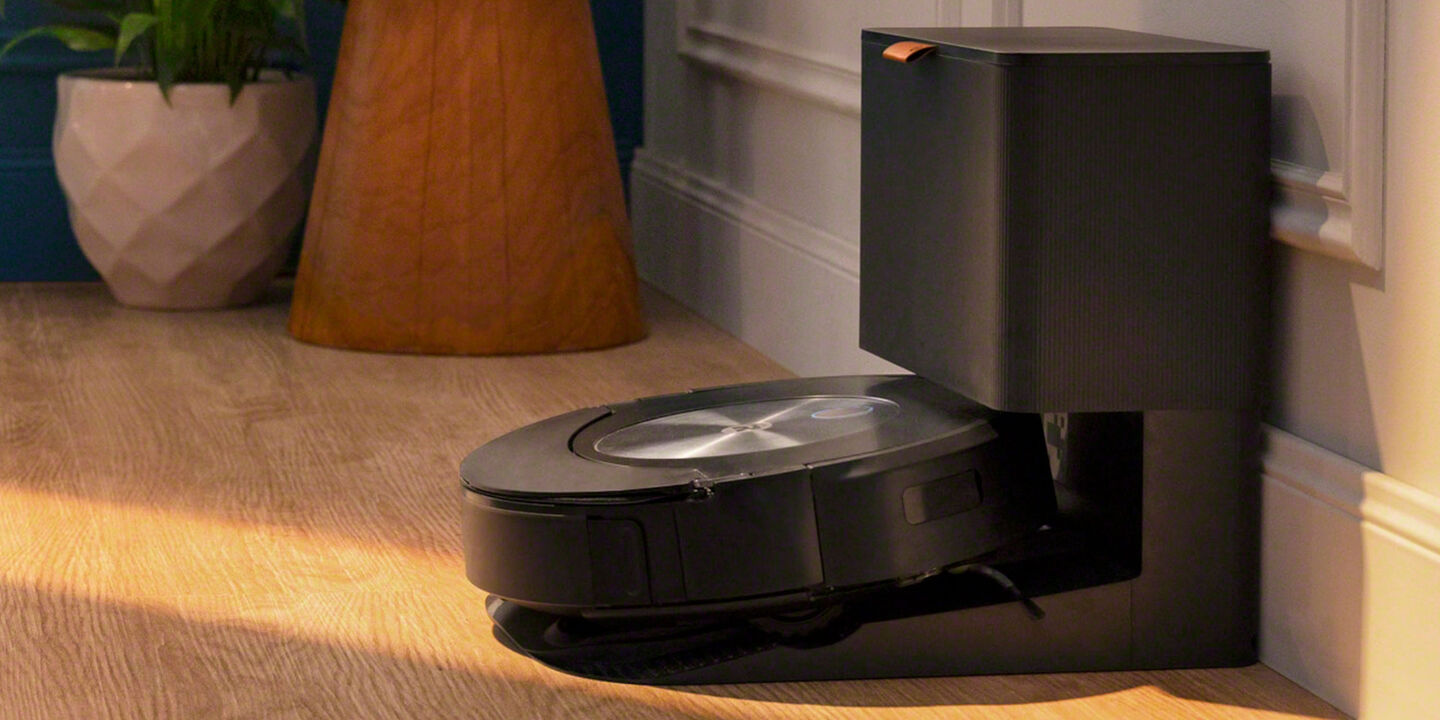 Roomba Combo on base