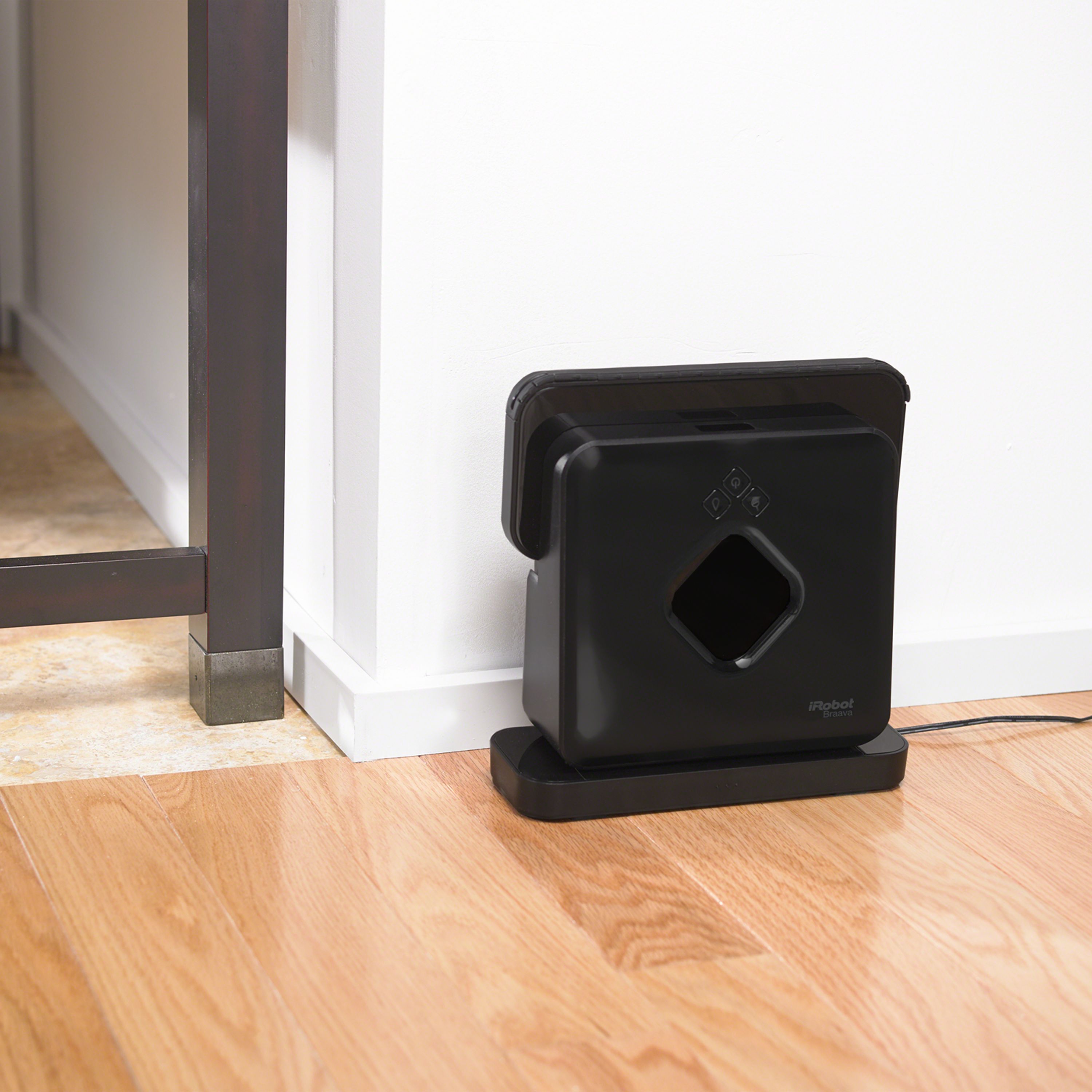 iRobot® Braava® 380t Robot Mop | iRobot®