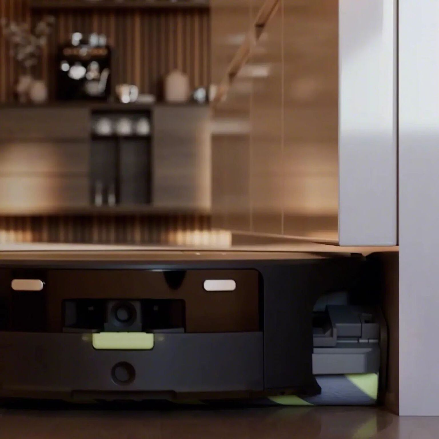 More cleaning power. Smarter performance. More hands-free convenience.