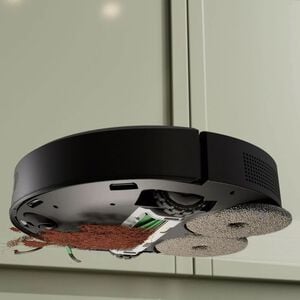 Roomba&reg; Plus 405 Combo robot + AutoWash&trade; dock