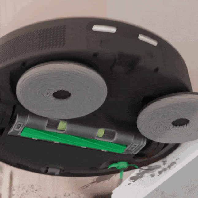 Roomba&reg; Plus 505 Combo robot + AutoWash&trade; dock